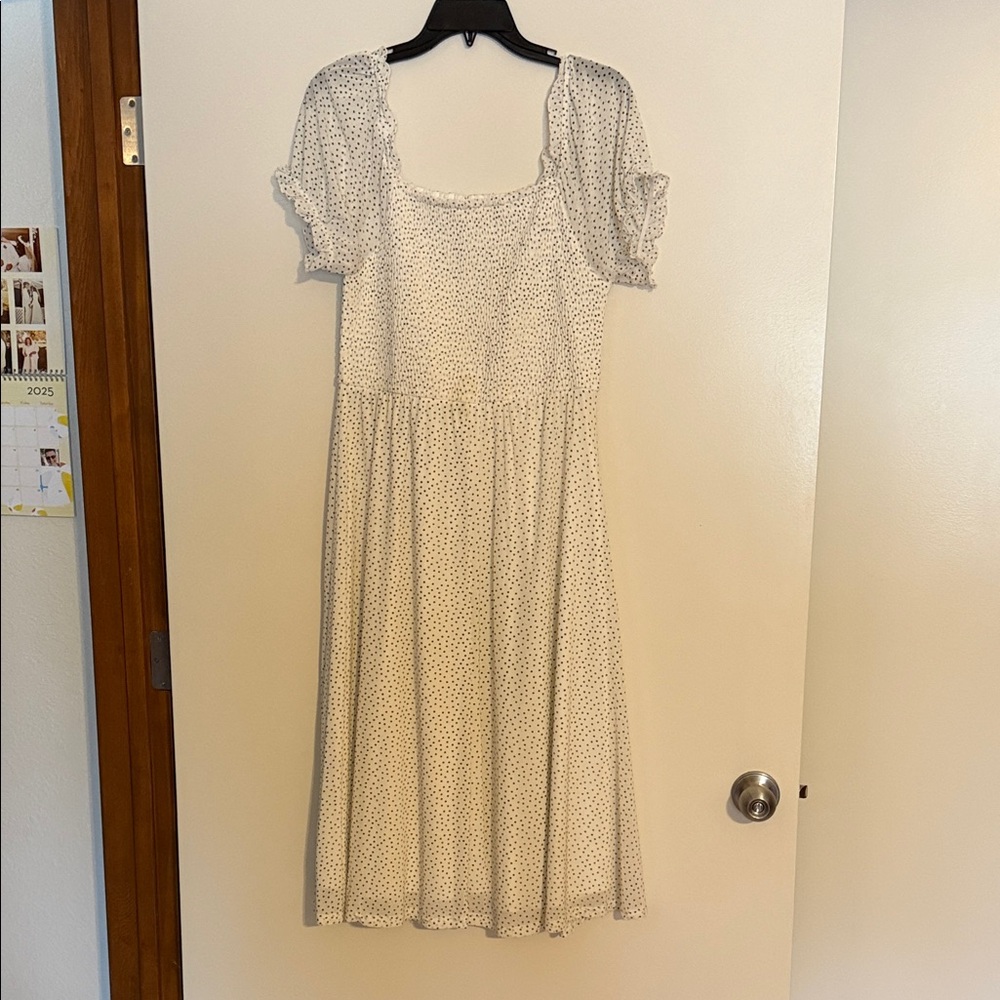 Siren Lily White and Black Midi Dress